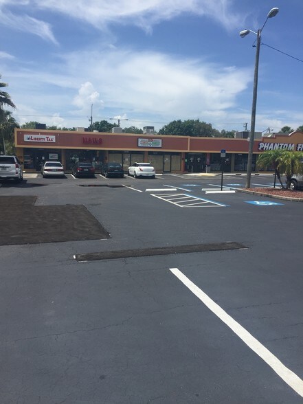 More Photos Of 3642-3684 W Gandy Blvd, Tampa Storefront For Sale