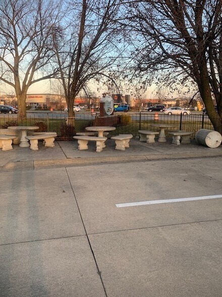 More Photos Of 9270 E 141st St, Noblesville Fast Food For Sale