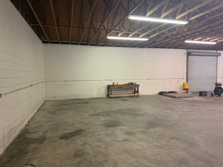 More Photos Of 1453 Hickory Crossing Rd, Hartwell Warehouse For Lease
