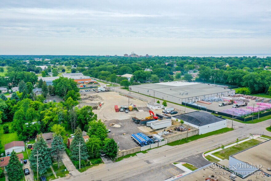 More Photos Of 1020 Elizabeth Ave, Waukegan Industrial For Sale
