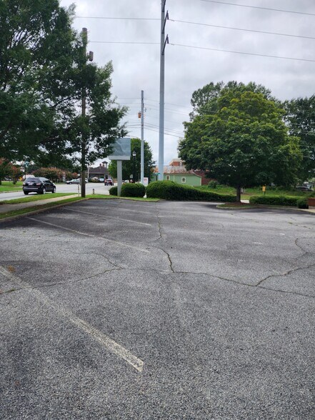 More Photos Of 139 N Main St, Jonesboro Bank For Sale