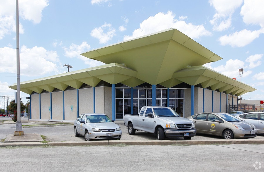 More Photos Of 803 Castroville Rd, San Antonio Unknown For Lease