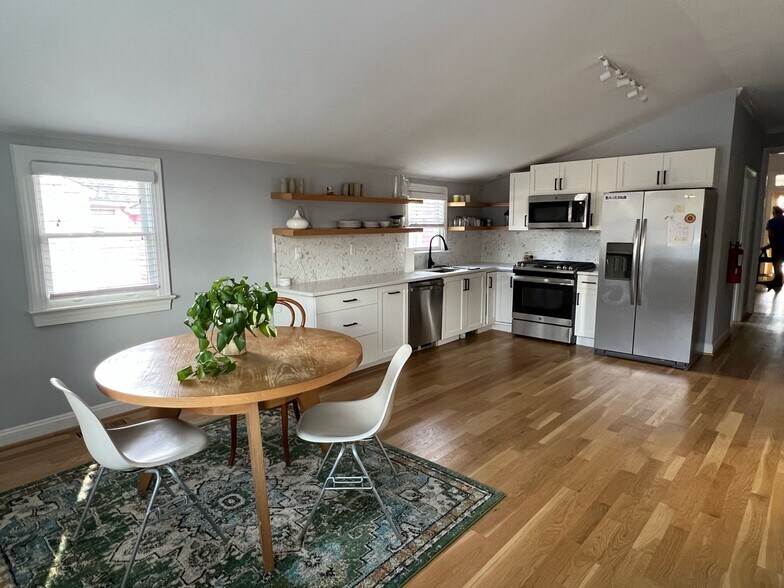 More Photos Of 416 S Bloodworth St, Raleigh Office For Lease