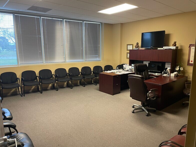 More Photos Of 107 Kilson Dr, Mooresville Office Residential For Sale
