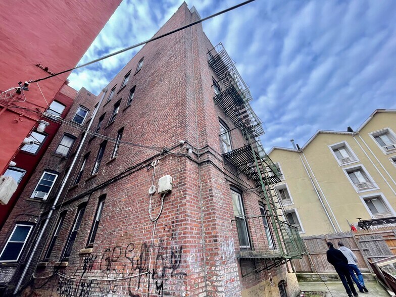 More Photos Of 611 E 179th St, Bronx Apartments For Sale