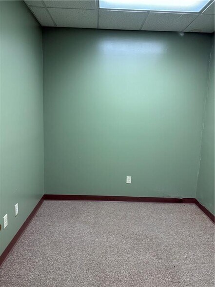 More Photos Of , Trimble Office For Sale