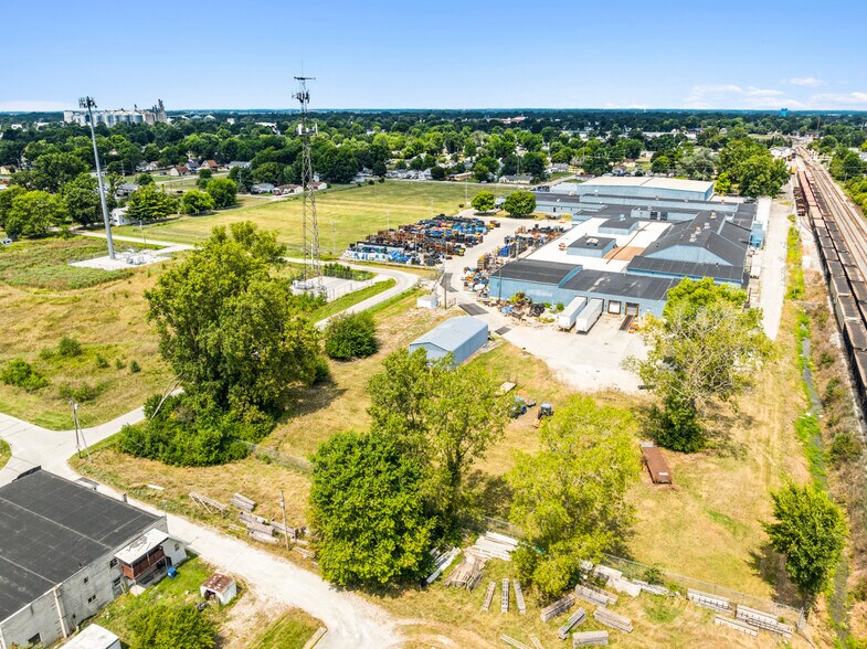 More Photos Of 1150 State St, Fostoria Warehouse For Sale