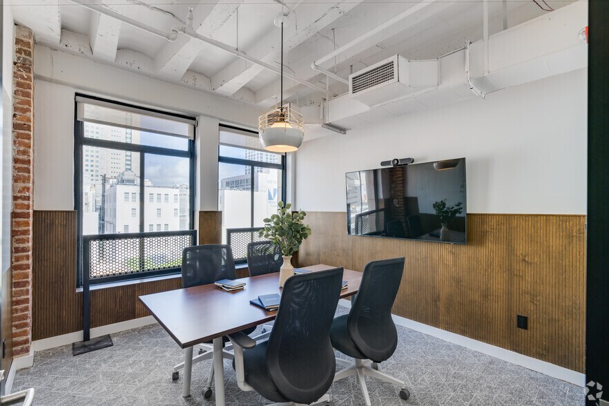 More Photos Of 117 NE 1st Ave, Miami Coworking Space