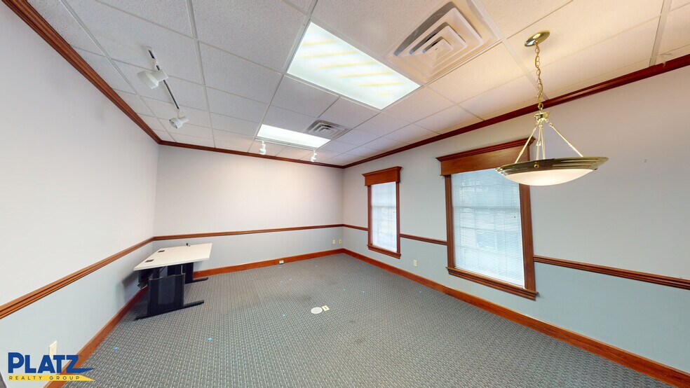 More Photos Of 970 Windham Ct, Youngstown Office For Lease