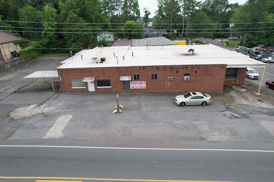 More Photos Of 1414 E Morris St, Dalton Light Distribution For Lease