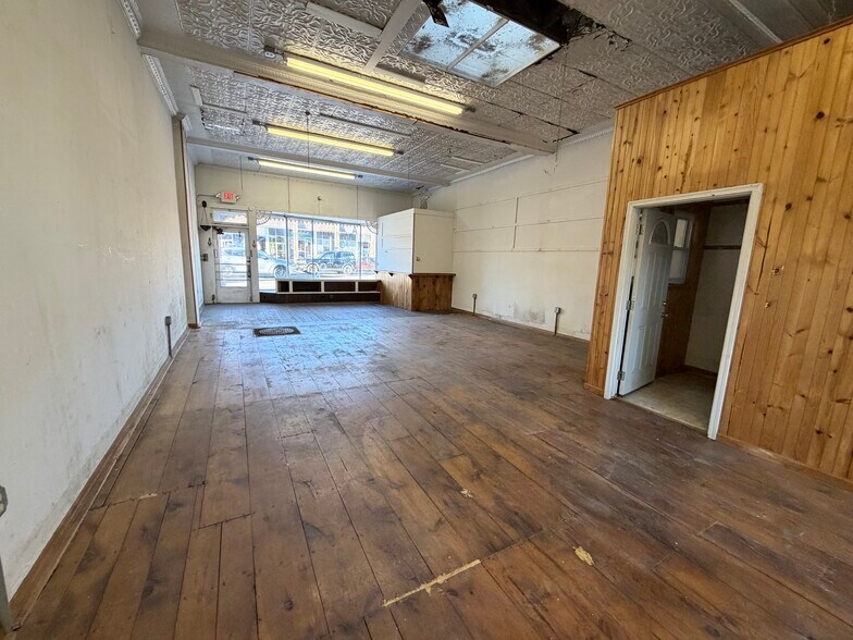 More Photos Of 17 Wall St, Norwalk General Retail For Sale