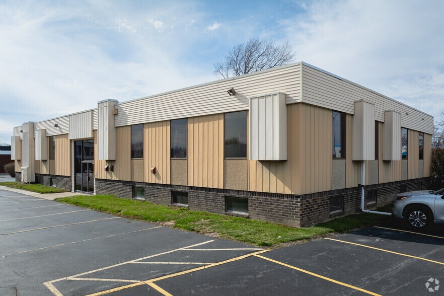 More Photos Of 5321 Southwyck Blvd, Toledo Office For Sale