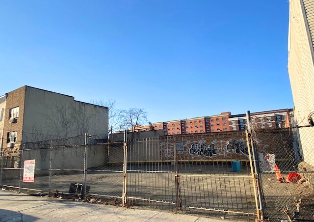 More Photos Of 1911 Pacific St, Brooklyn Land For Sale