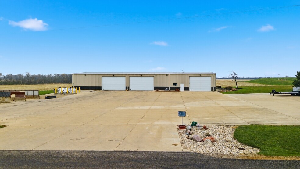 More Photos Of 1114 Sterling Rd, Dixon Industrial For Sale
