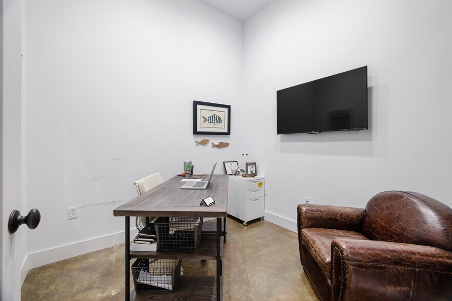 More Photos Of 790 N Highway 393, Santa Rosa Beach Warehouse For Lease