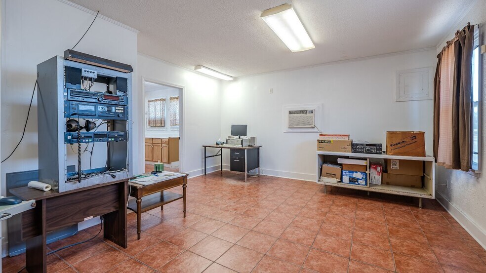 More Photos Of 10399 Chemstrand Rd, Pensacola Storefront Retail Office For Sale