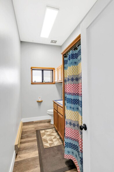 More Photos Of 105 E Jacob St, Mccall Service For Sale