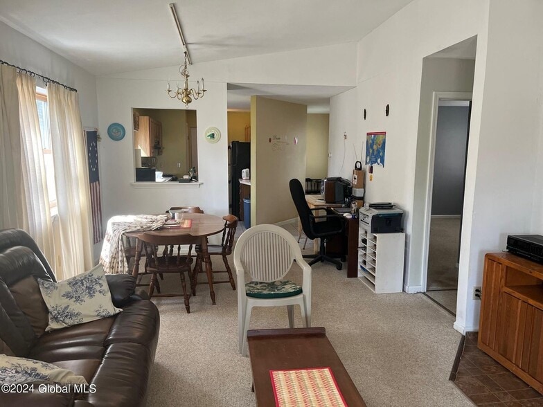 More Photos Of 1612 Crescent Rd, Clifton Park Schools For Sale