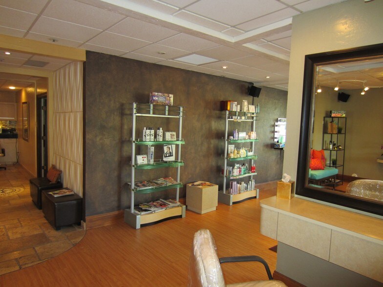 More Photos Of 5115 N Scottsdale Rd, Scottsdale Freestanding For Lease