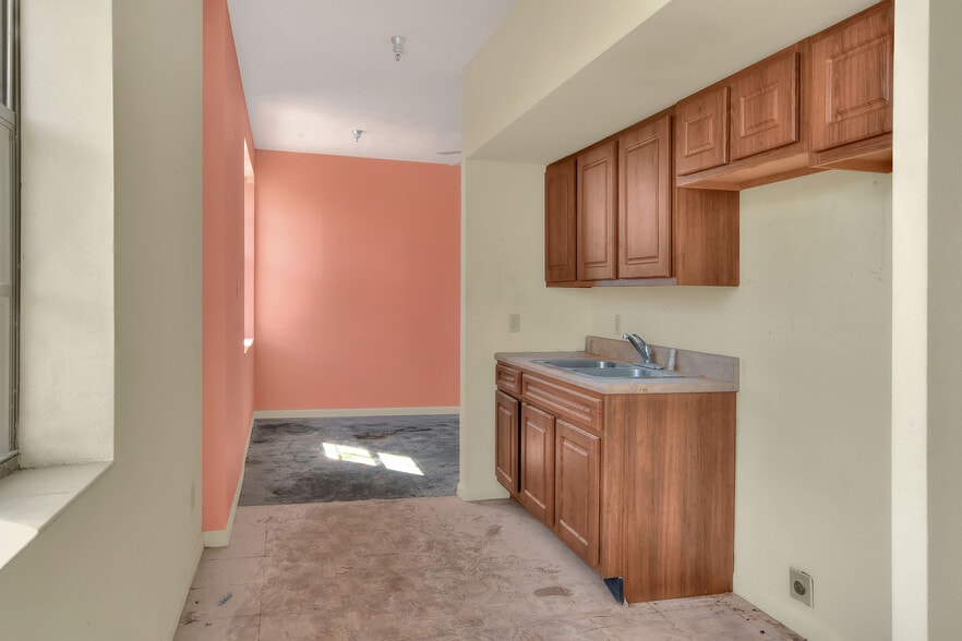 More Photos Of 206 Pilaklakaha Ave, Auburndale Apartments For Sale