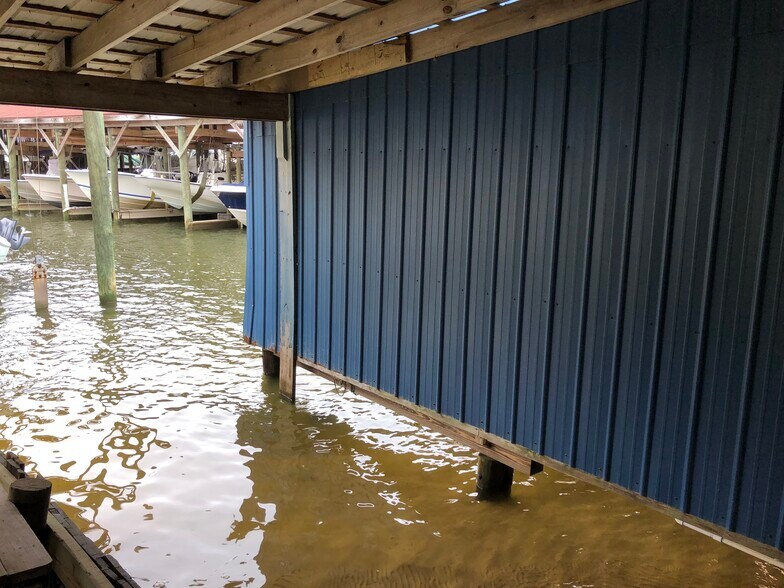 More Photos Of 601 Bayou Blvd, Pensacola Marina For Sale