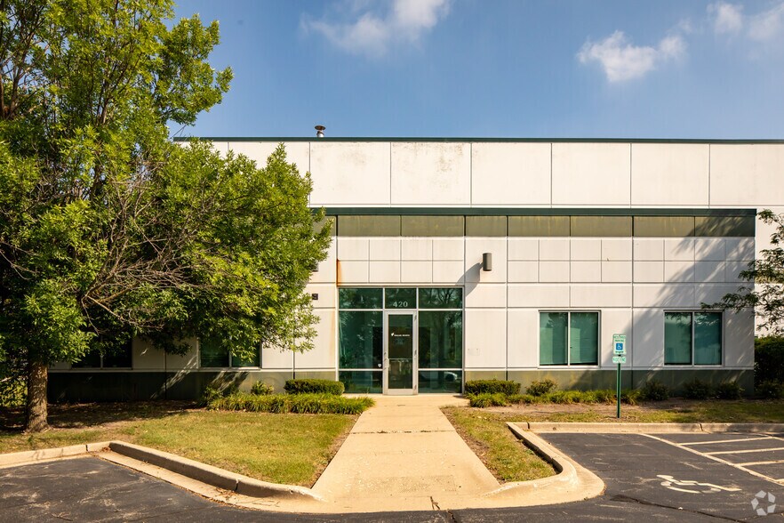 More Photos Of 420 37th Ave, St Charles Warehouse For Sale