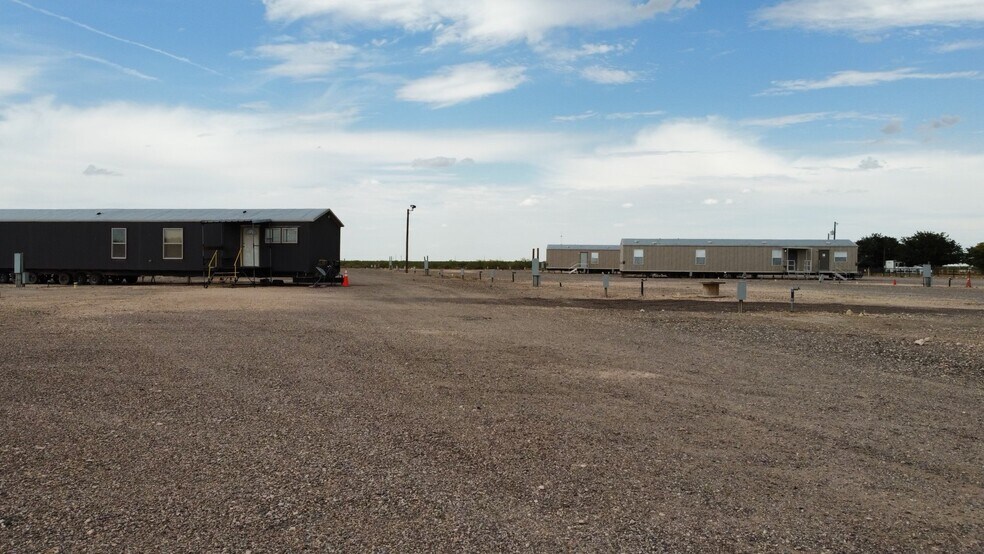 More Photos Of 903 Rogers St, Pyote Trailer Camper Park For Sale