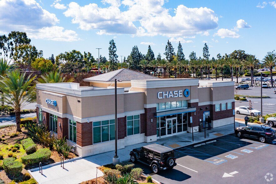 More Photos Of 239 Los Cerritos Mall, Cerritos Unknown For Lease