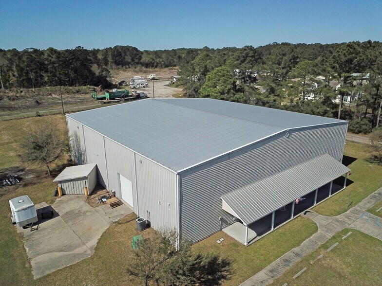 More Photos Of 89 Schein Loop, Beaufort Industrial For Sale