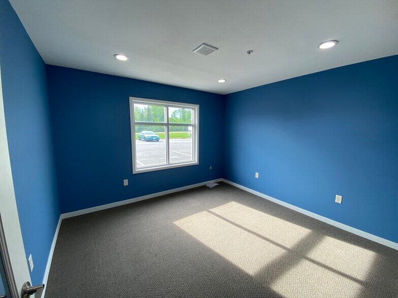 More Photos Of 4105 Transport Way, Weston Industrial For Lease