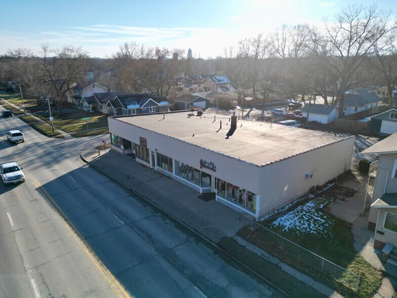 More Photos Of 2102 E 14th St, Des Moines General Retail For Sale