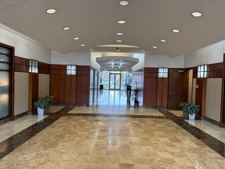 More Photos Of 3930 E Jones Bridge Rd, Peachtree Corners Office For Lease