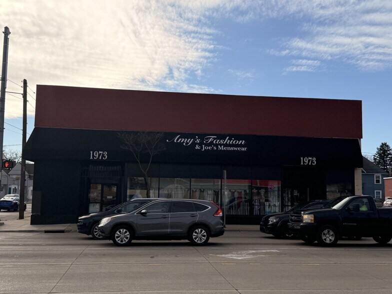 Primary Photo Of 1973 Division Ave S, Grand Rapids Storefront For Sale