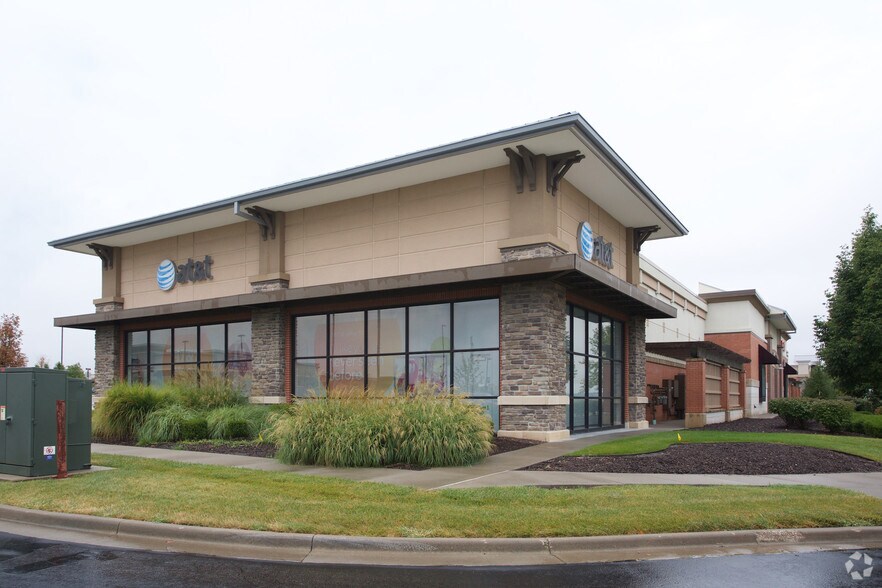 More Photos Of 6615-6655 W 135th St, Overland Park Freestanding For Lease