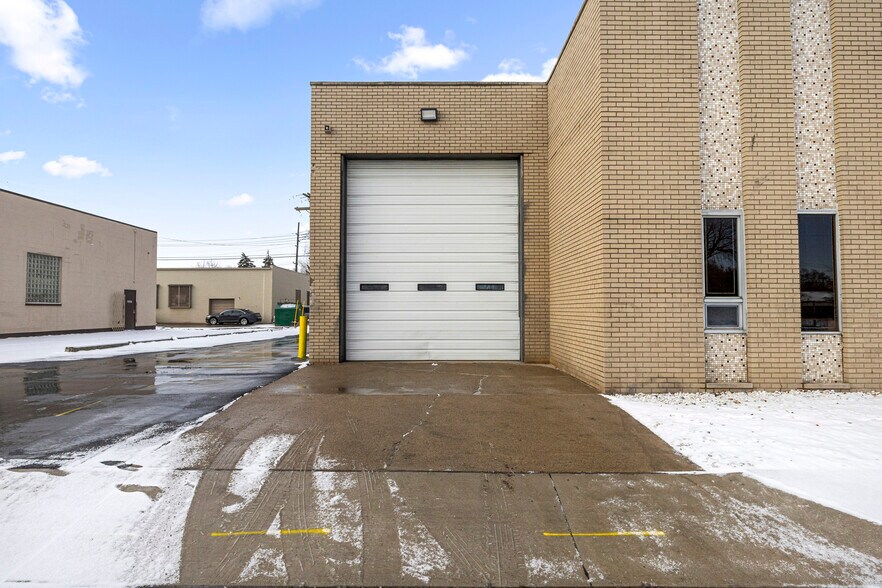 More Photos Of 23201 Roseberry Ave, Warren Warehouse For Sale