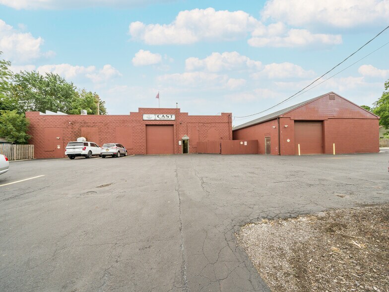 More Photos Of 305 Tremont St, Rochester Warehouse For Lease