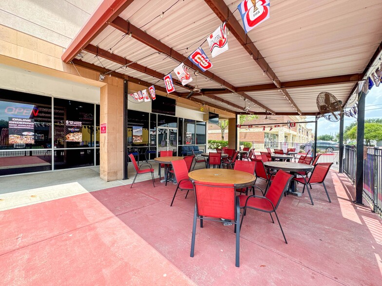 More Photos Of 9721 W Broadway St, Pearland Restaurant For Sale