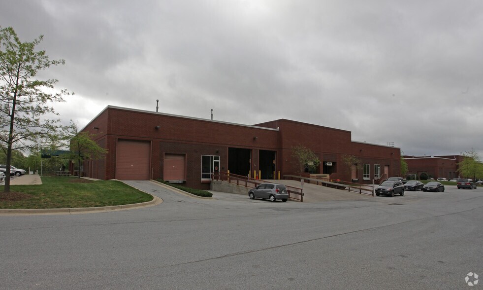 More Photos Of 22610 Gateway Center Dr, Clarksburg Flex For Lease