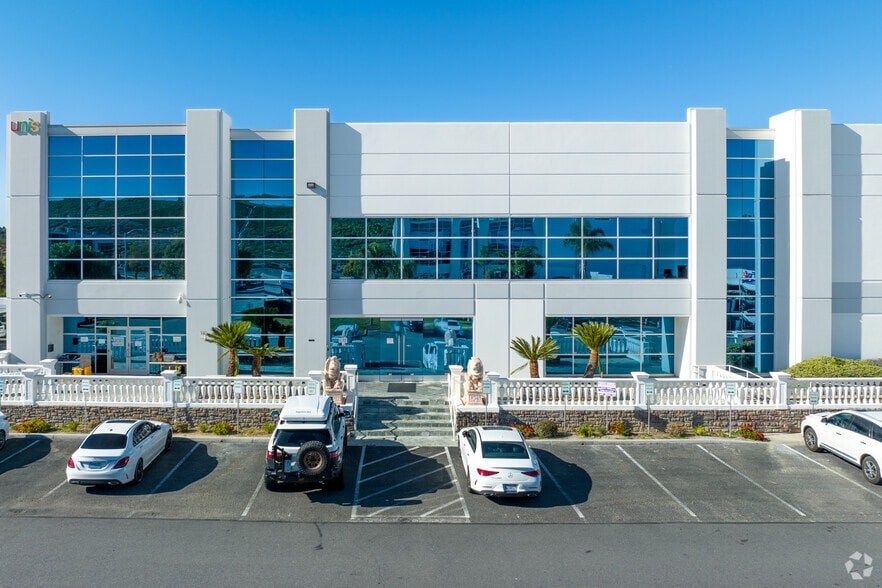 More Photos Of 218 Machlin Ct, City Of Industry Warehouse For Lease