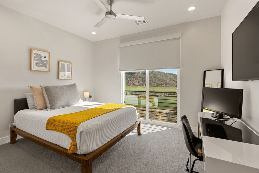 More Photos Of 2248 N Double Eagle Ln, Washington Specialty For Sale