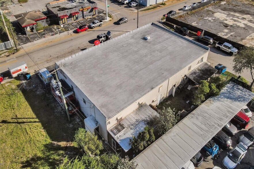 More Photos Of 5960-5992 SW 23rd St, West Park Showroom For Sale