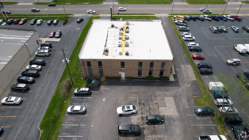 More Photos Of 5150 E Main St, Whitehall Office For Lease