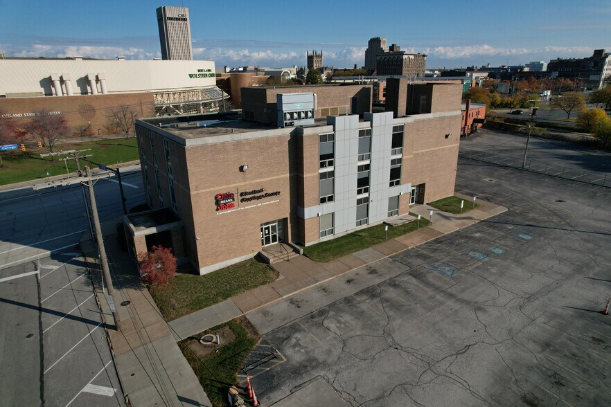 More Photos Of 1910 Carnegie Ave, Cleveland Office Residential For Sale