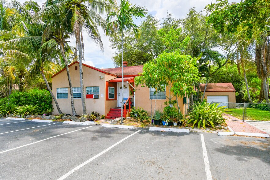 Primary Photo Of 1111 NE 5th Ter, Fort Lauderdale Apartments For Sale
