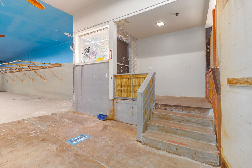 More Photos Of 138 Kamehameha Ave, Hilo Storefront For Sale