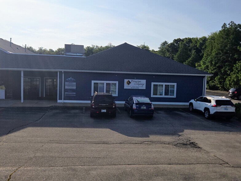 More Photos Of 140 Point Judith Rd, Narragansett Storefront Retail Office For Sale