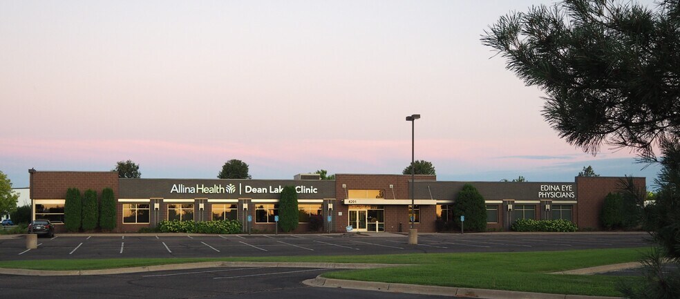 More Photos Of 4201 Dean Lakes Blvd, Shakopee Medical For Lease