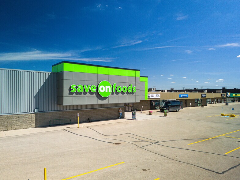 More Photos Of 608 12th Ave E, Kindersley Freestanding For Lease