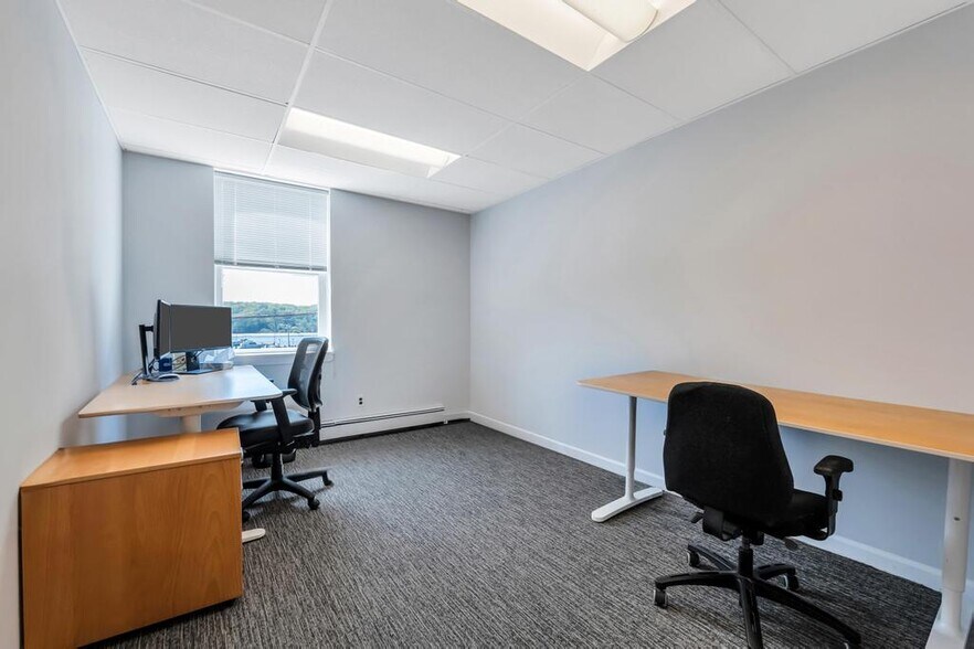 More Photos Of 39 Main St, Northport Office For Lease