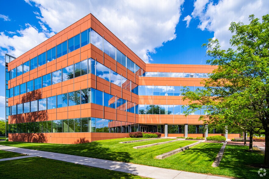 More Photos Of 1 Crescent Dr, Philadelphia Office For Lease